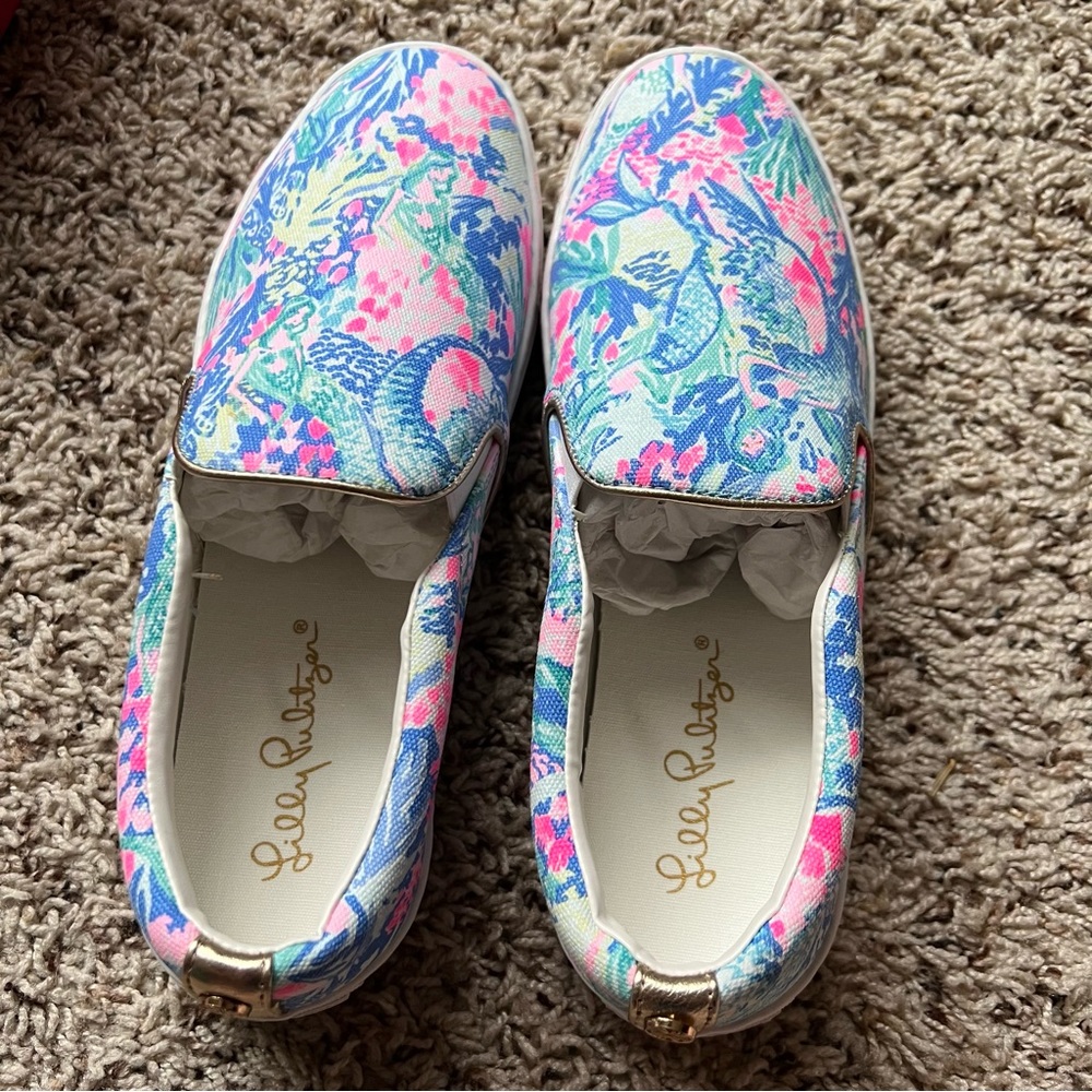NWT Julie Sneaker